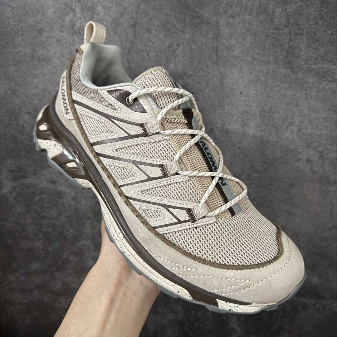 图片[3]-【纯原版】 Salomon XT-6 萨洛蒙复古潮流户外机能登山跑鞋 477947 纯原外贸平台特供订单 耗时半年巨作 全套原纸板楦头开发 原厂特供网布配套加持 确保原汁原味 完美呈现版型 原档数据独家私模五层组合大底 原装Ortholite轻量化鞋垫 中底布带钢印编号 原厂TPU锁扣 进口港宝加持 后跟自然饱满 还原公司包裹性 鞋面以“锯齿”状的包裹系统呈现 在基色底之下加入了各种色点缀 将公司的最新技术和时尚前卫的造型融入耐用的长跑款式中 鞋面由 TPU 薄膜制成 并焊接在高耐磨网眼上 使其既时尚又坚固 由 ACS底盘支撑 可增强稳定性和支撑力 以及由橡胶凸耳 Contragrip外底覆盖的 EVA 缓冲中底 旨在应对崎岖的地形 鞋舌上的彩色Salomon 标签、Quicklace 系统以及鞋头、鞋舌和鞋跟上的附加品牌使细节更加完美 让穿着者可以轻松驾驭户外与通勤下的任何运动生活场景 无缝鞋身户外随意纵横 颜值与脚感兼备 出街通勤 绝对非常吸睛 你值得拥有 尺码：36 36.5 37.5 38 38.5 39 40 40.5 41 42 42.5 43 44 44.5 45-选品中心