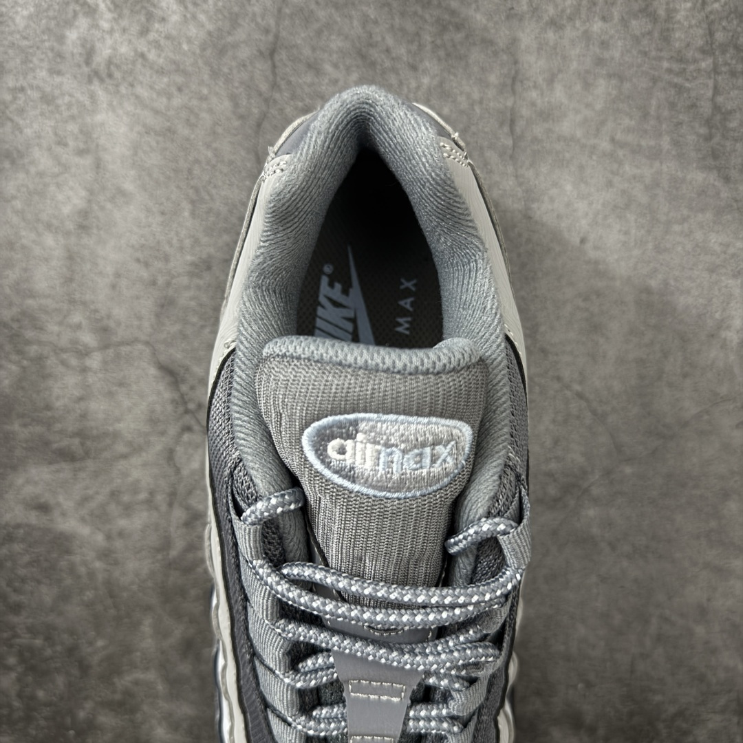 图片[8]-【顶级芯片版】Nike Air Max 95 黑灰色 货号：IB7682-001 顶级版 开发数月 原版开发 多道QC质检 鞋型完美复刻 原厂级别工艺 正确色卡 正确气垫蓝光 正确大底 独家私模 采用进口头层牛皮拼接 定位高端市场 行业标杆工艺 尺码：40 40.5 41 42 42.5 43 44 44.5 45 46-选品中心