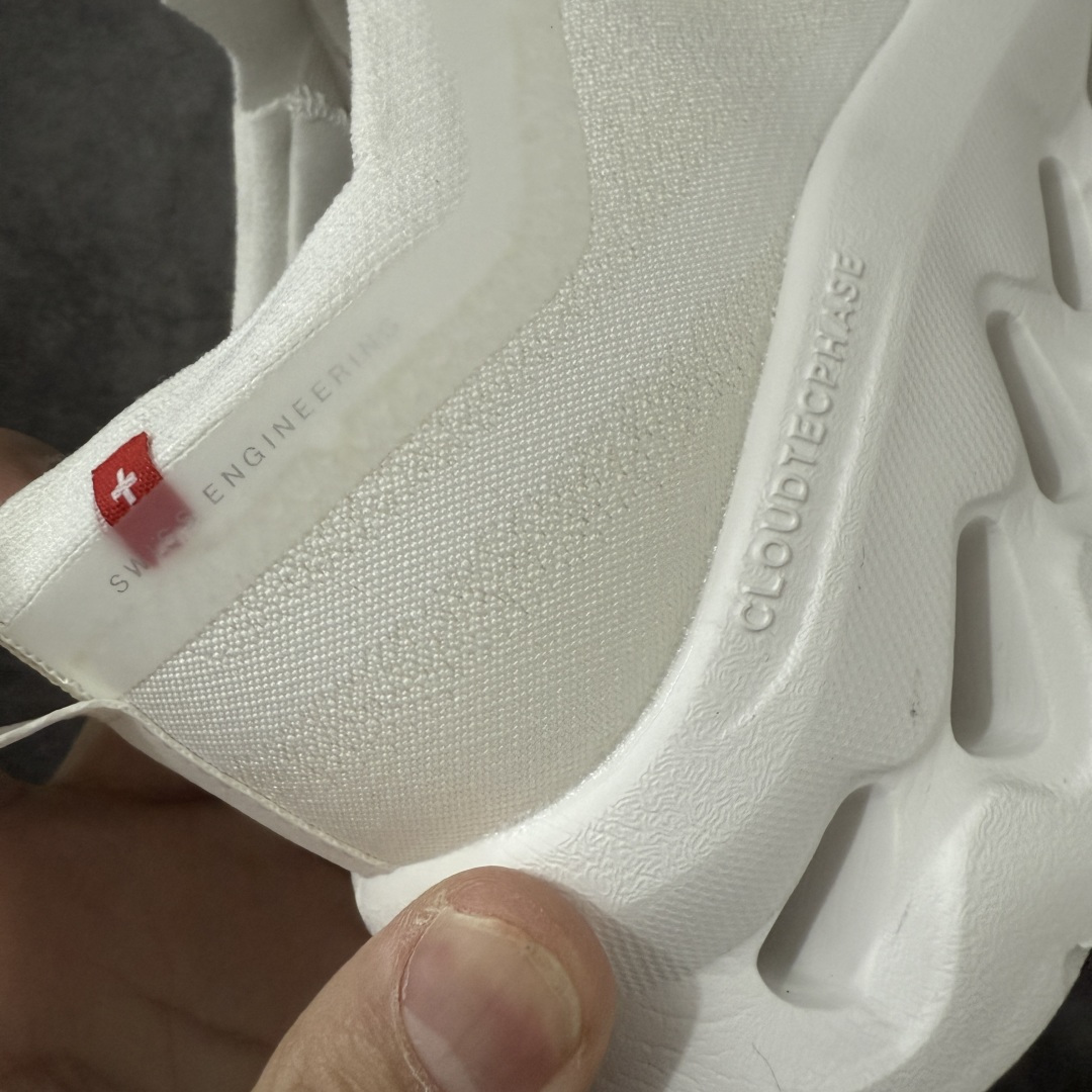 图片[3]-【OG纯原】ON昂跑系列 CLOUDTILT Moon 系列 户外街头机能风跑步鞋 大厂出品 原版有1比1打造 配件齐全 外贸专供 尺码最大做到47码 市面最高还原度版本 打造最强品质 没有之一 鞋面采用一体成型布料 有弹性非常透气 鞋底是镂空设计 运用了CLOUDTILT专利技术 弹力十足 毫无负重感 适合日常长距离行走或者休闲旅游 跑步 尺码 36 36.5 37.5 38 38.5 39 40 40.5 41 42 42.5 43 44 44.5 45 46 47-选品中心