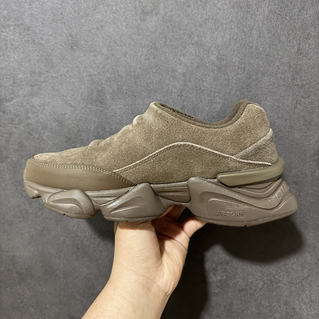 图片[2]-【福利特价】New Balance 8040 融合设计款 减震防滑耐磨透气休闲跑运动鞋 New Balance 8040虽然这款运动鞋的上半部分是全新的 但下半部分则直接沿用了2022年的9060型号 中底采用厚重设计 融合了Abzorb 技术 增加了弹性 它还配有SBS 缓冲垫和抓地力强的橡胶外底 货号：U8040UOA 尺码：39.5 40 40.5 41.5 42 42.5 43 44 44.5 45 46 47-选品中心