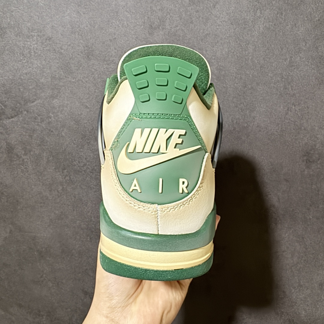 图片[4]-【福利特价】神奇宝贝 x Air Jordan 4 Retro 联名妙蛙花 AJ4 乔丹4代 aj4 乔4 联名妙蛙花 乔丹篮球鞋系列 鞋身采用白橙色作为主底色，鞋带孔采用绿色呈现，鞋舌上Jumpman Logo采用绿色刺绣点缀，侧面的支撑部分采用黑色点缀，迎合鞋款主题。侧身网格以橙色呈现，此外后跟处经典元年Nike Swoosh Logo以米黄色点缀，彰显OG的气质十足；中底位置采用绿色配色呈现，最后以搭载有开窗式Air Max气垫的中底收尾。 货号：DC7770-106 尺码：40 40.5 41 42 42.5 43 44 44.5 45 46 47.5-选品中心