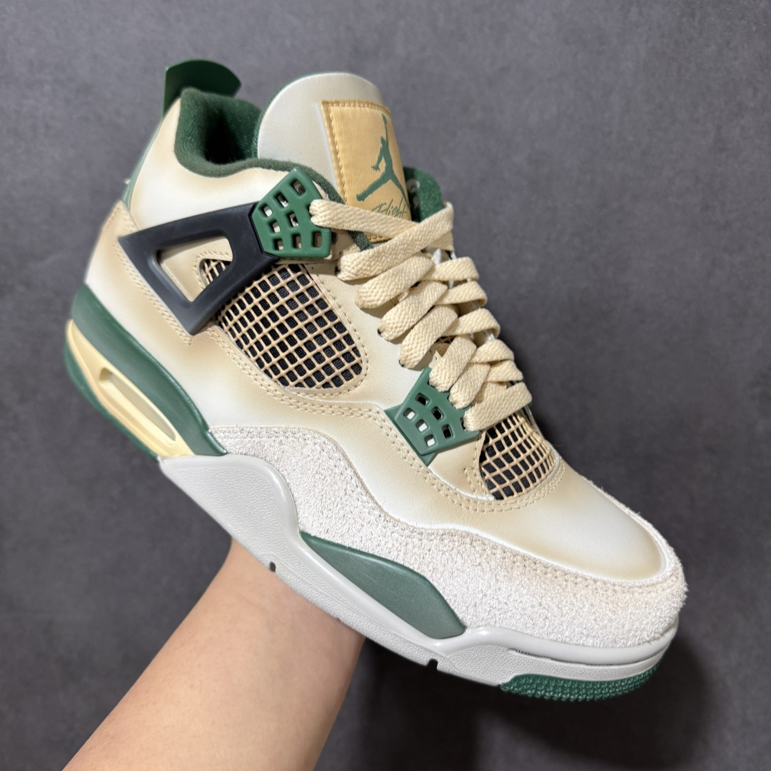 图片[3]-【福利特价】神奇宝贝 x Air Jordan 4 Retro 联名妙蛙花 AJ4 乔丹4代 aj4 乔4 联名妙蛙花 乔丹篮球鞋系列 鞋身采用白橙色作为主底色，鞋带孔采用绿色呈现，鞋舌上Jumpman Logo采用绿色刺绣点缀，侧面的支撑部分采用黑色点缀，迎合鞋款主题。侧身网格以橙色呈现，此外后跟处经典元年Nike Swoosh Logo以米黄色点缀，彰显OG的气质十足；中底位置采用绿色配色呈现，最后以搭载有开窗式Air Max气垫的中底收尾。 货号：DC7770-106 尺码：40 40.5 41 42 42.5 43 44 44.5 45 46 47.5-选品中心