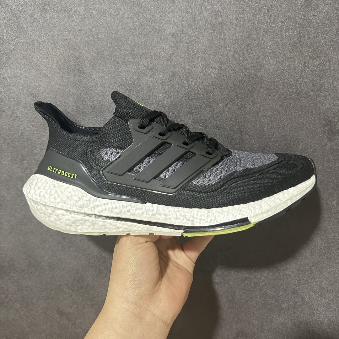 【公司级福利】Adidas UltraBoost 21 加厚爆米花袜套式针织鞋面休闲运动慢跑鞋 UB7.0 爆米花跑鞋 FY0374 大厂福利 完美品质 全掌真爆米花软弹大底 做工清洁度超高 针织网面透气有弹性 无论是休闲健身 还是日常穿搭都很到位 尺码：36 36.5 37 38 38.5 39 40 40.5 41 42 42.5 43 44 45-选品中心