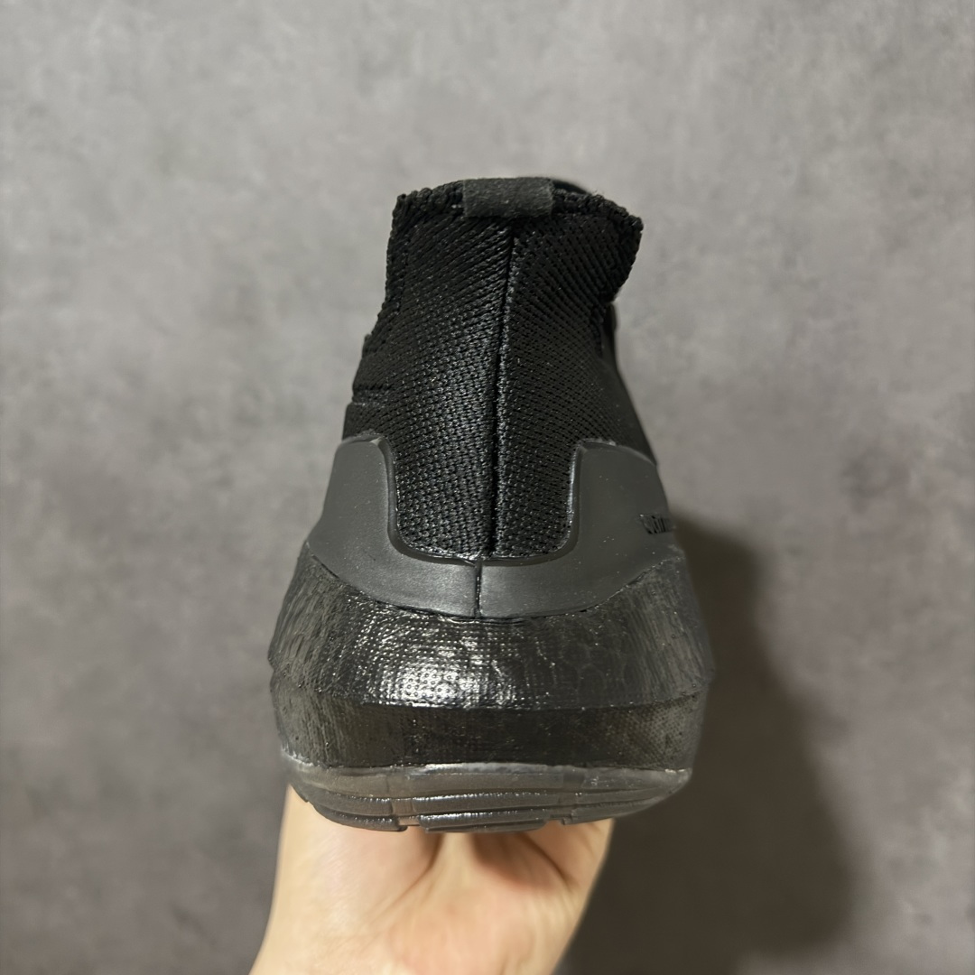 图片[4]-【公司级福利】Adidas UltraBoost 21 加厚爆米花袜套式针织鞋面休闲运动慢跑鞋 UB7.0 爆米花跑鞋 FY0306 大厂福利 完美品质 全掌真爆米花软弹大底 做工清洁度超高 针织网面透气有弹性 无论是休闲健身 还是日常穿搭都很到位 尺码：36 36.5 37.5 38 38.5 39 40 40.5 41 42 42.5 43 44 45-选品中心