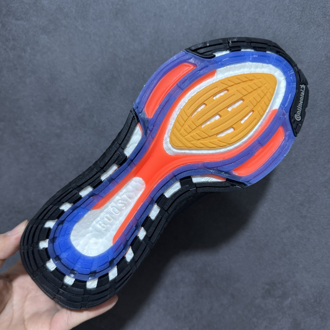 图片[9]-【公司级福利】Adidas UltraBoost 21 加厚爆米花袜套式针织鞋面休闲运动慢跑鞋 UB7.0 爆米花跑鞋 S23870 大厂福利 完美品质 全掌真爆米花软弹大底 做工清洁度超高 针织网面透气有弹性 无论是休闲健身 还是日常穿搭都很到位 尺码：36 36.5 37.5 38 38.5 39 40 40.5 41 42 42.5 43 44 45-选品中心