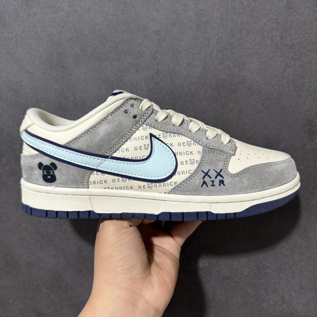 【定制版】Nike SB Dunk Low 暴力熊联名 纯原大厂出品 极力推荐 原装头层材料 独家版型蒸餾加工 帶來的是更好的视觉和脚感体验 大厂纯原品质出货 清洁度 电绣工艺 皮料切割干净无任何毛边 细节完美 货号： XT1688-082 尺码：36 36.5 37.5 38 38.5 39 40 40.5 41 42 42.5 43 44 45-选品中心