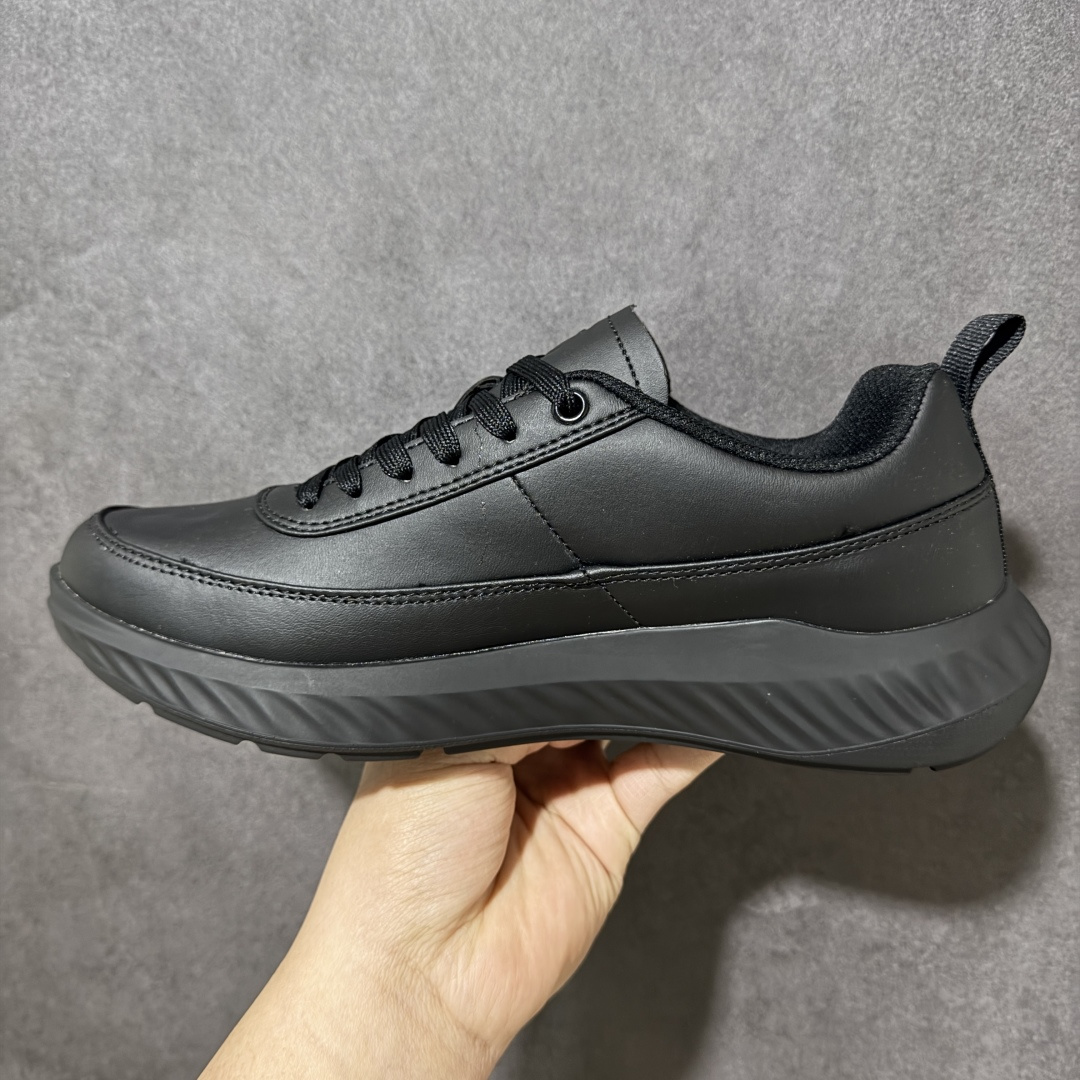 图片[2]-【公司级】ECCO爱步男士休闲运动鞋 缓震透气跑步鞋 BIOM2.0系列新款 柔软超轻的中底 提供出色的能量回弹和缓震体验 长效缓震的BIOM自然律动科技鞋楦 符合人体工学 带来裸足运动体验 牛皮鞋面 纹理自然 柔韧耐穿 直接注塑工艺连接鞋面与鞋底 一体成型 合脚牢固耐穿 橡胶外底 适应多种地形 防滑耐磨 强劲抓地 适跑畅练 城市运动鞋 货号： 875825-262686 尺码：39 40 41 42 43 44-选品中心