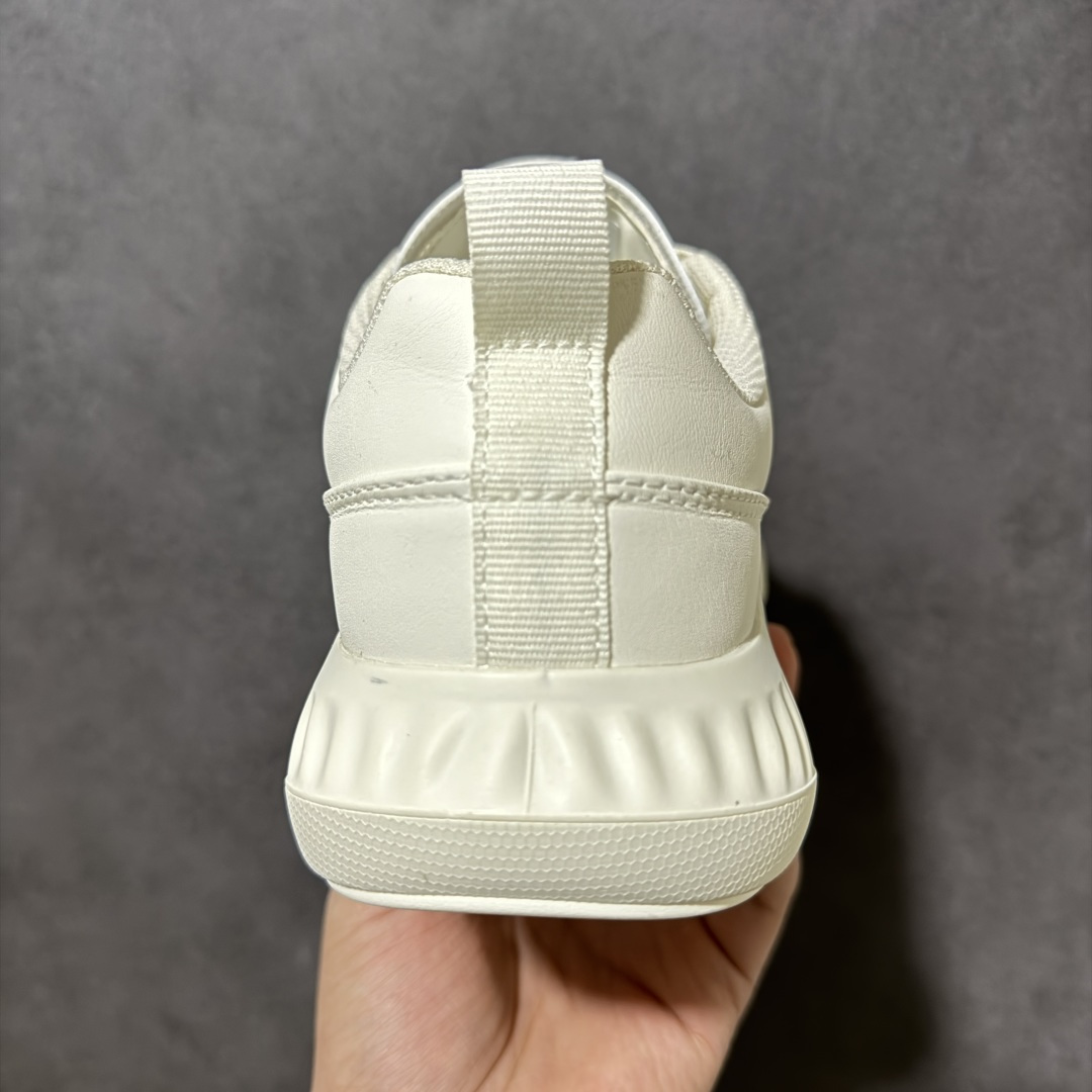 图片[4]-【公司级】ECCO爱步男士休闲运动鞋 缓震透气跑步鞋 BIOM2.0系列新款 柔软超轻的中底 提供出色的能量回弹和缓震体验 长效缓震的BIOM自然律动科技鞋楦 符合人体工学 带来裸足运动体验 牛皮鞋面 纹理自然 柔韧耐穿 直接注塑工艺连接鞋面与鞋底 一体成型 合脚牢固耐穿 橡胶外底 适应多种地形 防滑耐磨 强劲抓地 适跑畅练 城市运动鞋 货号： 875825-262686 尺码：39 40 41 42 43 44-选品中心