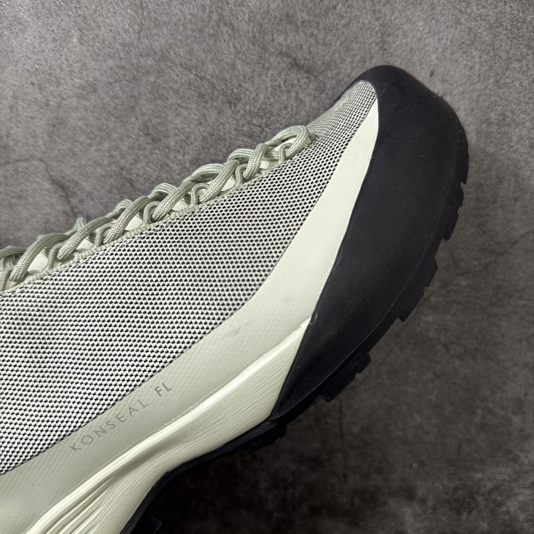 图片[6]-【正确版】Arcteryx始祖鸟 Konseal FL 运动舒适 防滑耐磨 低帮 户外功能鞋 独家原底面配置 全套原厂生产指令 内外盒标包装纸鞋带配件均同步公司 采用不开胶工艺 半个月内开胶直接换新 采用纯原材料 多处细节 9道工艺 跟Zp一致 防水防滑效果做到1/采用不开胶工艺 进口胶水 无异味细节没得说欢迎对比市面上的任何版本 尺码： 39 40 41 42 43 44 45-选品中心