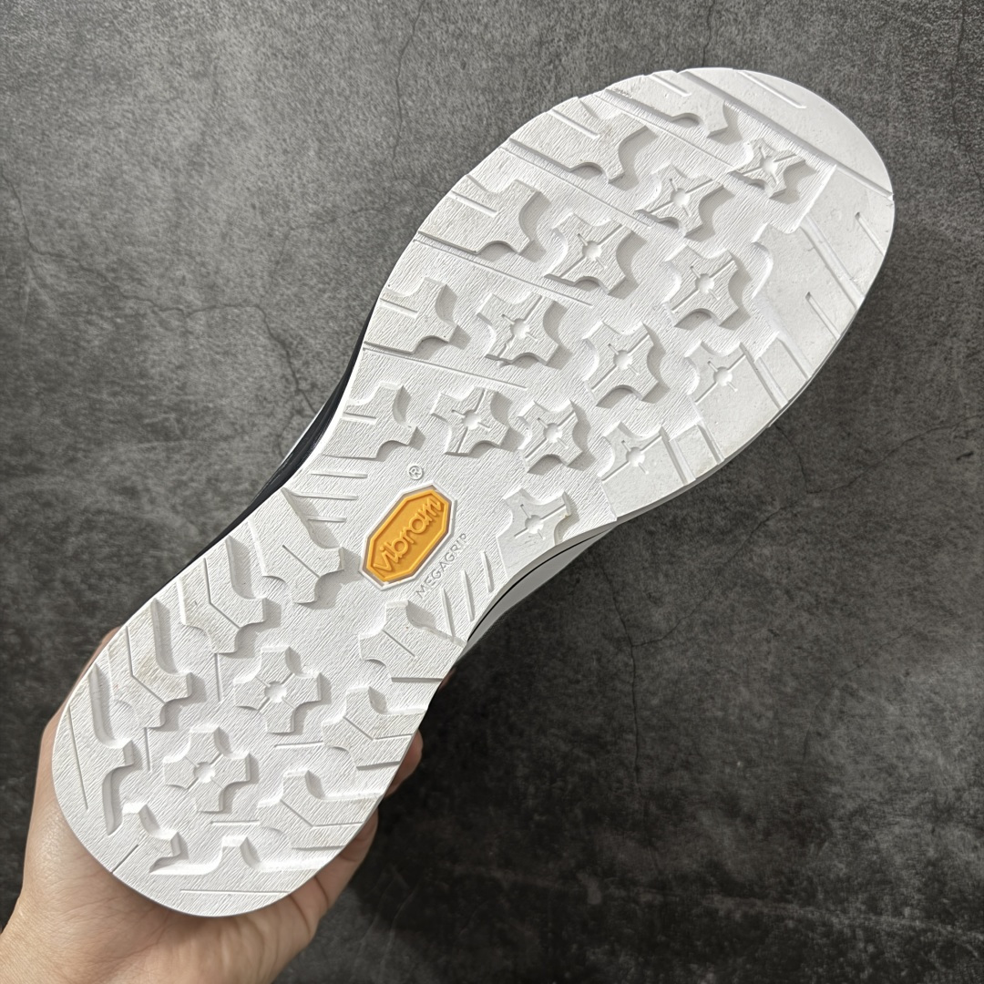 图片[9]-【正确版】Arcteryx始祖鸟 Konseal FL 运动舒适 防滑耐磨 低帮 户外功能鞋 独家原底面配置 全套原厂生产指令 内外盒标包装纸鞋带配件均同步公司 采用不开胶工艺 半个月内开胶直接换新 采用纯原材料 多处细节 9道工艺 跟Zp一致 防水防滑效果做到1/采用不开胶工艺 进口胶水 无异味细节没得说欢迎对比市面上的任何版本 尺码： 39 40 41 42 43 44 45-选品中心