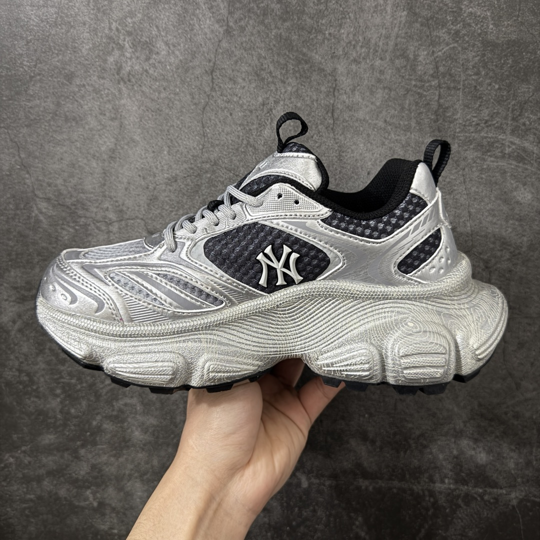 图片[2]-【纯原版】MLB Winner Chunky 2026 新款 NY百搭舒适休闲潮流运动厚底增高 防滑耐磨 低帮 老爹鞋 男女同款 潮流厚底时尚街头赛博皮面老爹鞋 MLB官方同步出货 虞书欣等众多潮流明星同款 高弹双层MD大底 原楦原档案数据开发版型（完美鞋头弧度/后套收口效果🆚市面文案版本‼️） 原厂立体填充鞋舌海绵 中底注胶孔原数据开发模具大底原厂转印标市面上唯一纯原版本 原材料打造 内增高6cm 原厂1：1模具开发 原厂进口纳米材质 原厂 全套手提袋 原盒雷射防伪标包装 天猫订单品质 官网尺码：35 36 36.5 37.5 38 38.5 39 40 40.5 41 42 42.5 43 44 45-选品中心