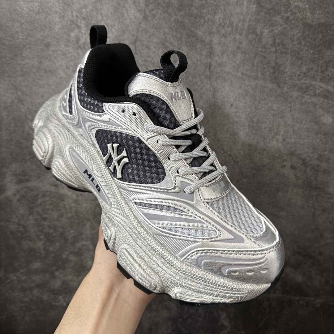 图片[3]-【纯原版】MLB Winner Chunky 2026 新款 NY百搭舒适休闲潮流运动厚底增高 防滑耐磨 低帮 老爹鞋 男女同款 潮流厚底时尚街头赛博皮面老爹鞋 MLB官方同步出货 虞书欣等众多潮流明星同款 高弹双层MD大底 原楦原档案数据开发版型（完美鞋头弧度/后套收口效果🆚市面文案版本‼️） 原厂立体填充鞋舌海绵 中底注胶孔原数据开发模具大底原厂转印标市面上唯一纯原版本 原材料打造 内增高6cm 原厂1：1模具开发 原厂进口纳米材质 原厂 全套手提袋 原盒雷射防伪标包装 天猫订单品质 官网尺码：35 36 36.5 37.5 38 38.5 39 40 40.5 41 42 42.5 43 44 45-选品中心