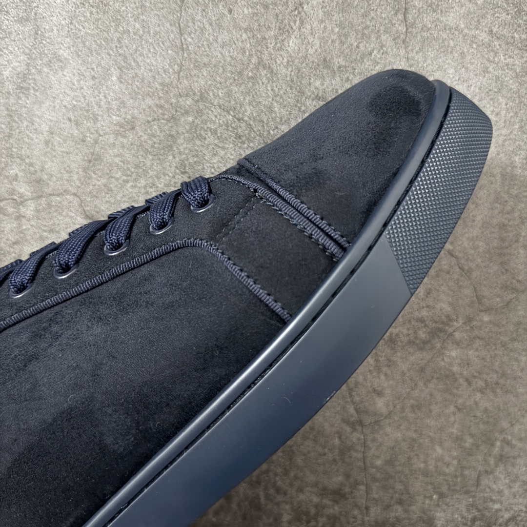 图片[6]-【莞产版本】法国品牌Christian Louboutin CL（路铂廷） 红底鞋 男鞋低帮红底鞋水钻系带运动休闲板鞋 高品质做工 细节完美 面料多材料拼接 镶嵌水钻不易掉钻 水钻装饰点缀 舒适圆头设计不挤脚 手工缝制线牢固不掉底 系带设计 内里二层猪皮 脚感舒适有质感 TPU鞋底 底厚约2.5cm 尺码：40-45-选品中心