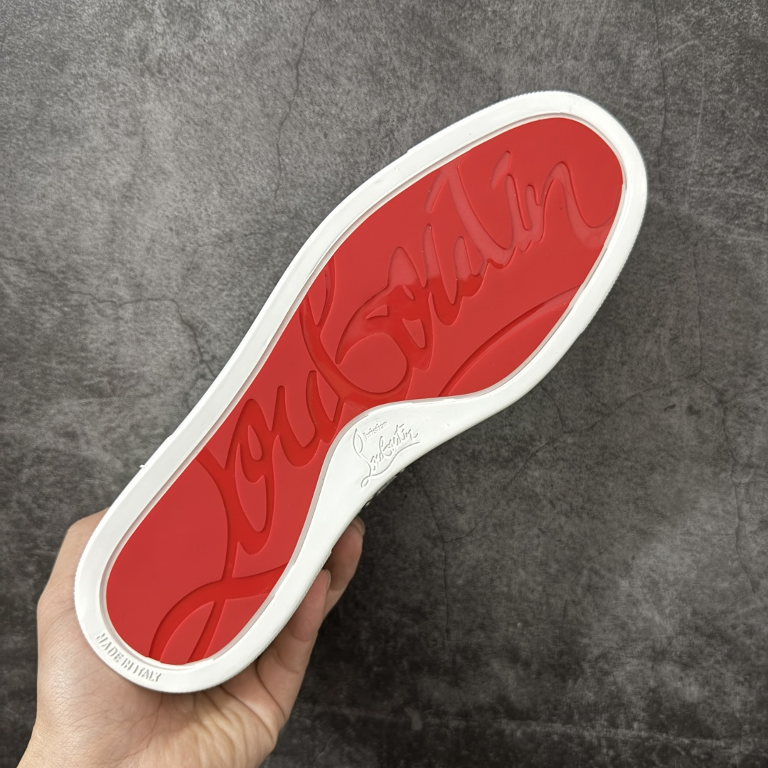 图片[9]-【莞产版本】法国品牌Christian Louboutin CL（路铂廷） 红底鞋 男鞋低帮红底鞋水钻系带运动休闲板鞋 高品质做工 细节完美 面料多材料拼接 镶嵌水钻不易掉钻 水钻装饰点缀 舒适圆头设计不挤脚 手工缝制线牢固不掉底 系带设计 内里二层猪皮 脚感舒适有质感 TPU鞋底 底厚约2.5cm 尺码：40-45-选品中心