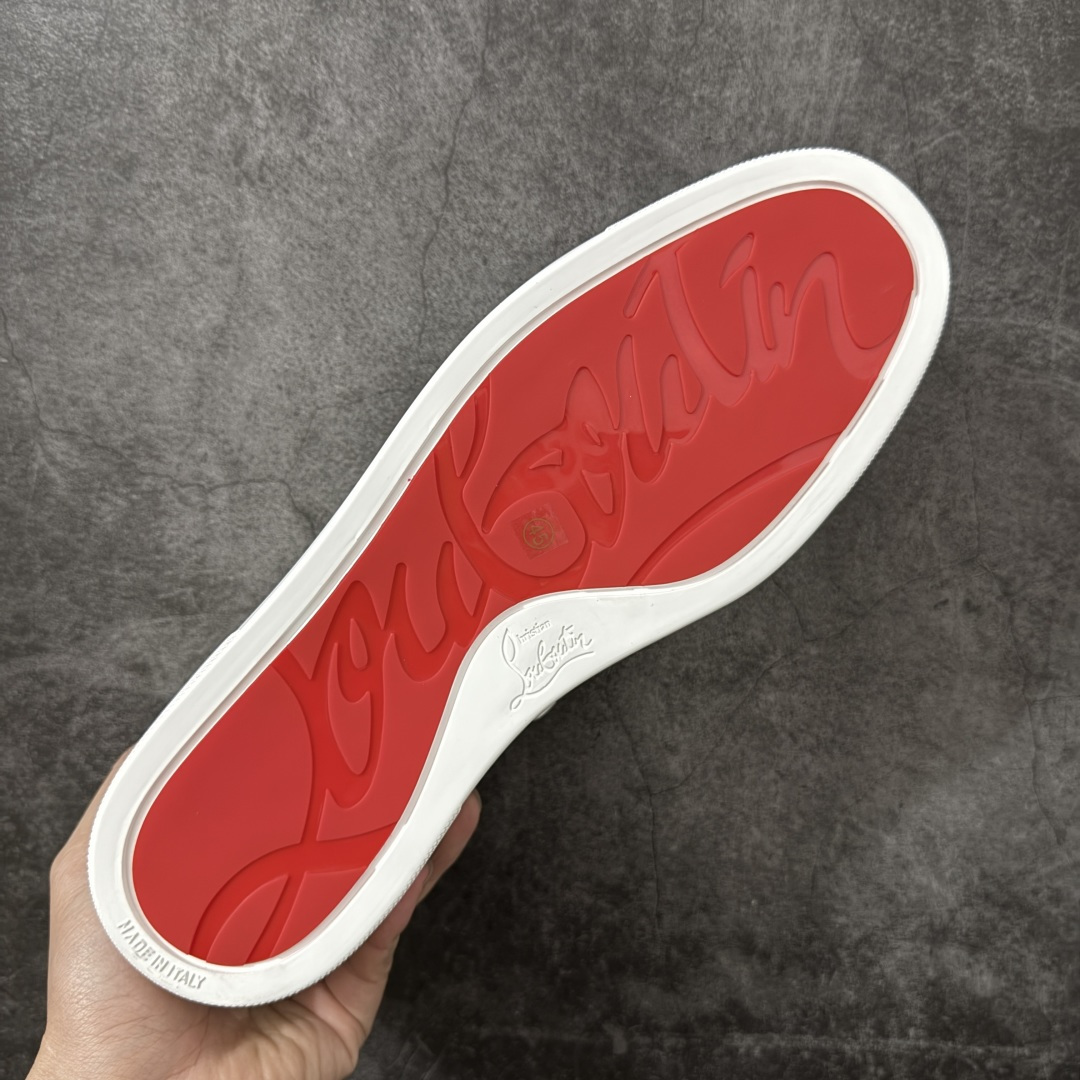 图片[9]-【莞产版本】法国品牌Christian Louboutin CL（路铂廷） 红底鞋 男鞋低帮红底鞋水钻系带运动休闲板鞋 高品质做工 细节完美 面料多材料拼接 镶嵌水钻不易掉钻 水钻装饰点缀 舒适圆头设计不挤脚 手工缝制线牢固不掉底 系带设计 内里二层猪皮 脚感舒适有质感 TPU鞋底 底厚约2.5cm 尺码：40-45-选品中心