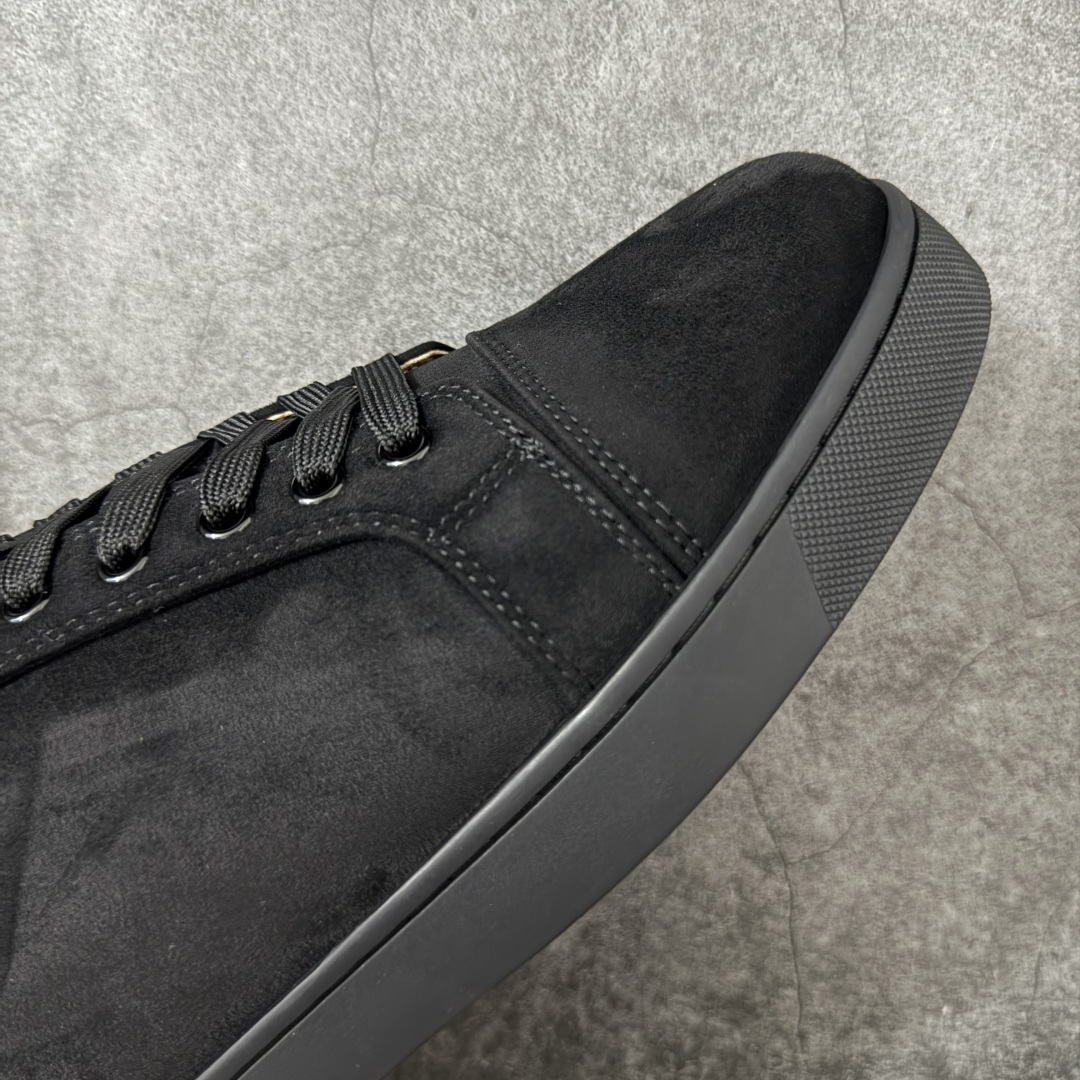 图片[6]-【莞产版本】法国品牌Christian Louboutin CL（路铂廷） 红底鞋 男鞋低帮红底鞋水钻系带运动休闲板鞋 高品质做工 细节完美 面料多材料拼接 镶嵌水钻不易掉钻 水钻装饰点缀 舒适圆头设计不挤脚 手工缝制线牢固不掉底 系带设计 内里二层猪皮 脚感舒适有质感 TPU鞋底 底厚约2.5cm 尺码：40-45-选品中心