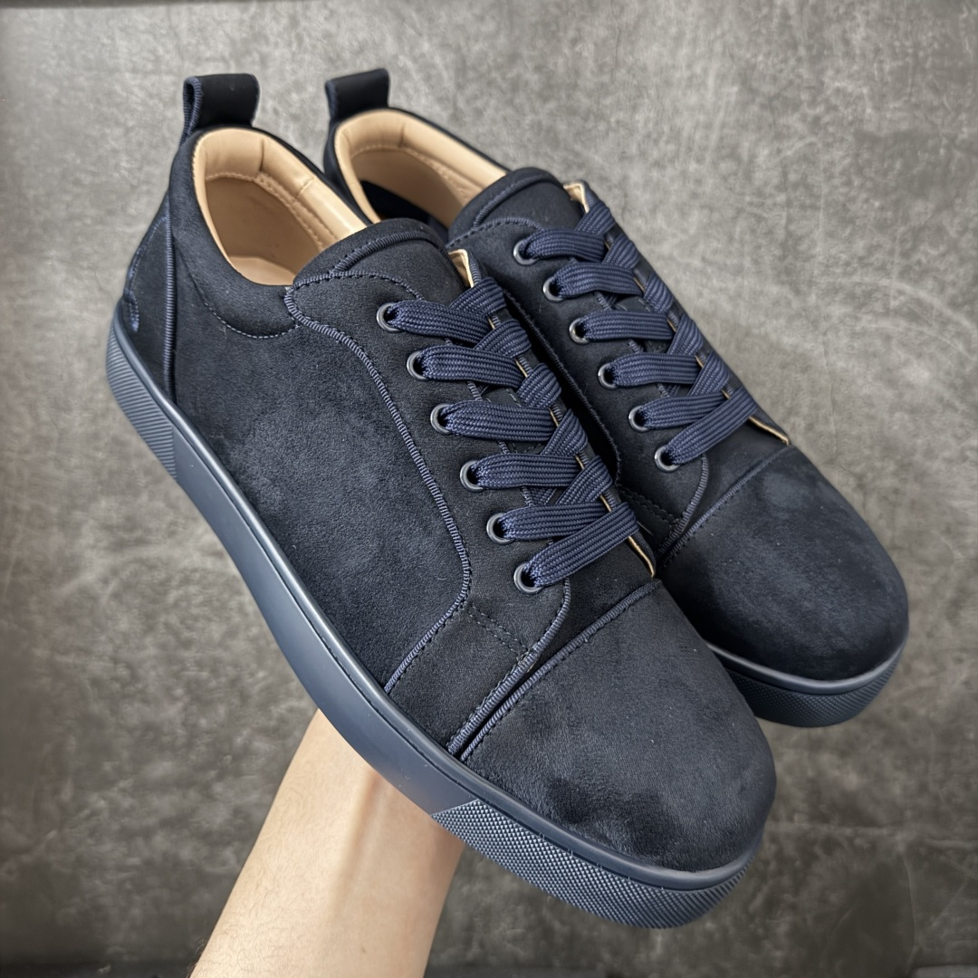 图片[10]-【莞产版本】法国品牌Christian Louboutin CL（路铂廷） 红底鞋 男鞋低帮红底鞋水钻系带运动休闲板鞋 高品质做工 细节完美 面料多材料拼接 镶嵌水钻不易掉钻 水钻装饰点缀 舒适圆头设计不挤脚 手工缝制线牢固不掉底 系带设计 内里二层猪皮 脚感舒适有质感 TPU鞋底 底厚约2.5cm 尺码：40-45-选品中心