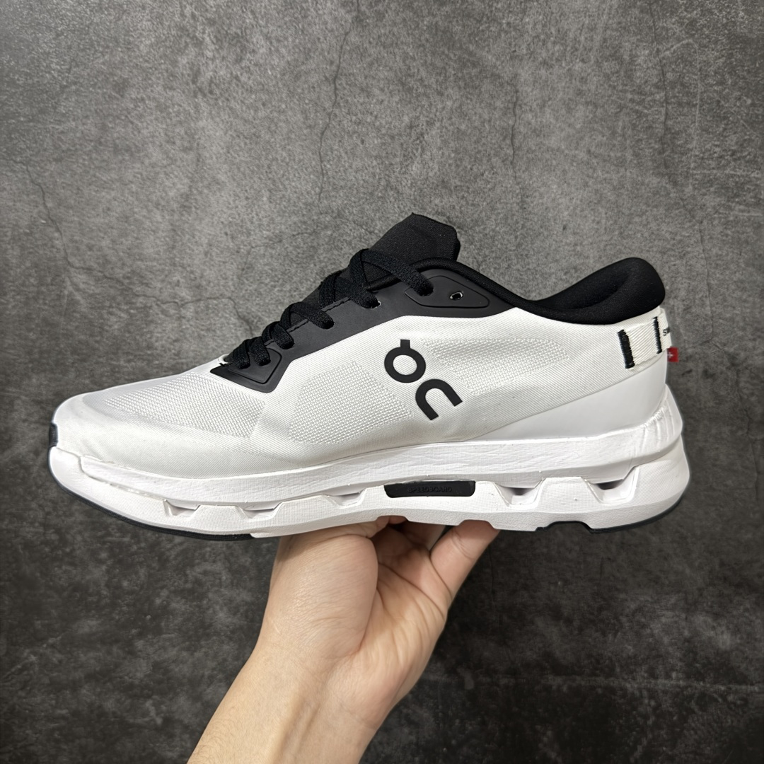 图片[2]-【PZ纯原】On昂跑 Cloudzone跑鞋 市场最优版本 区别市场通货 配件齐全 塑料膜包装 带手提袋 鞋底搭载了on的核心科技缓震技术CloudTec 绝对会是一双冷门联名好鞋，简约不失质感，细节满满却又很低调，不喜欢撞款的朋友赶紧入手！😍 尺码：36-45带半码-选品中心