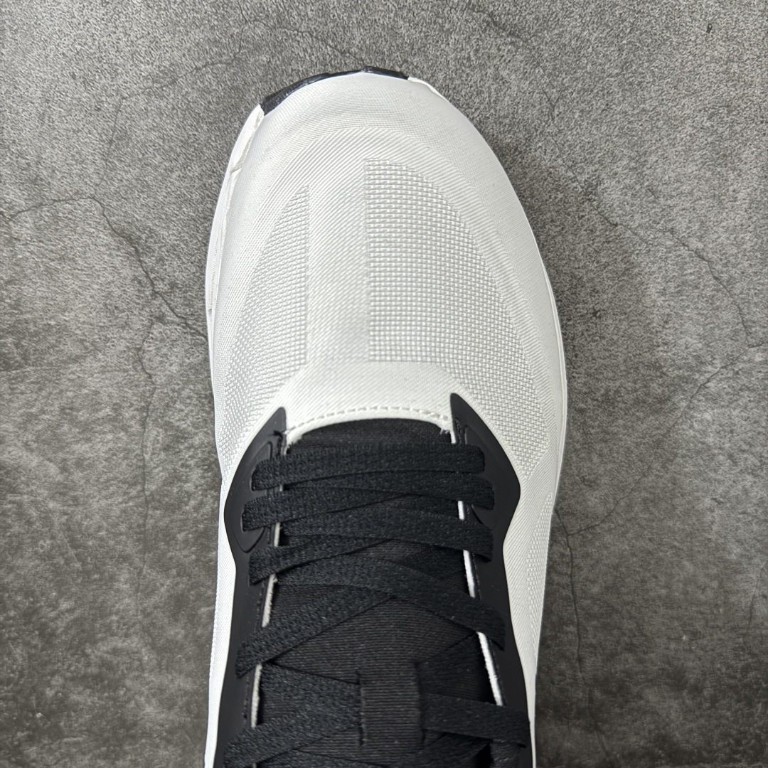 图片[5]-【PZ纯原】On昂跑 Cloudzone跑鞋 市场最优版本 区别市场通货 配件齐全 塑料膜包装 带手提袋 鞋底搭载了on的核心科技缓震技术CloudTec 绝对会是一双冷门联名好鞋，简约不失质感，细节满满却又很低调，不喜欢撞款的朋友赶紧入手！😍 尺码：36-45带半码-选品中心