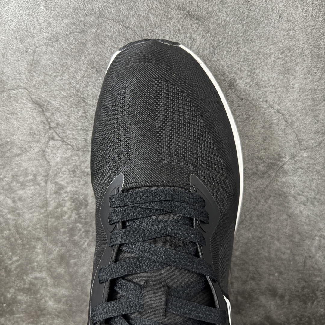 图片[5]-【PZ纯原】On昂跑 Cloudzone跑鞋 市场最优版本 区别市场通货 配件齐全 塑料膜包装 带手提袋 鞋底搭载了on的核心科技缓震技术CloudTec 绝对会是一双冷门联名好鞋，简约不失质感，细节满满却又很低调，不喜欢撞款的朋友赶紧入手！😍 尺码：36-45带半码-选品中心