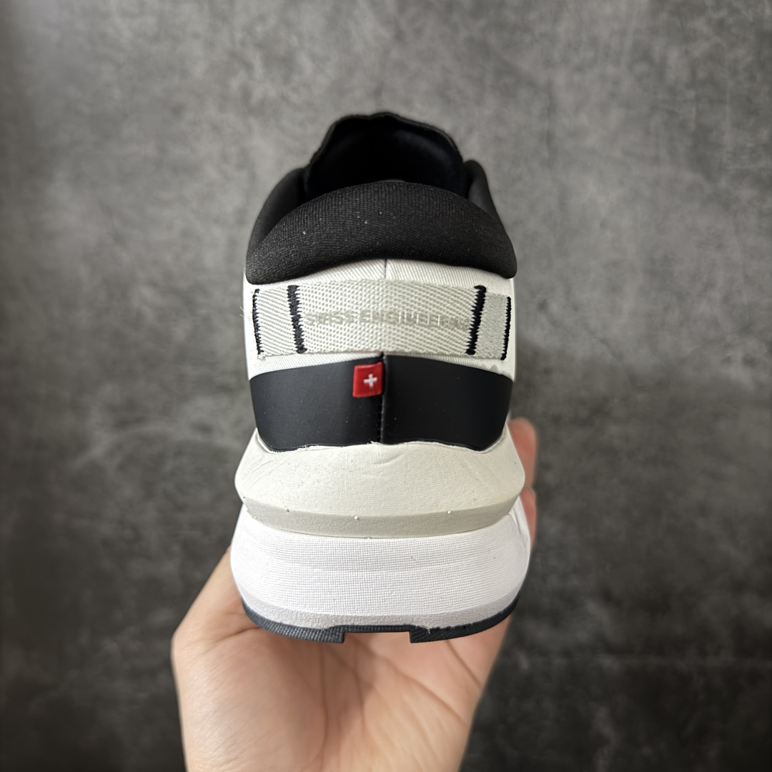 图片[4]-【PZ纯原】On昂跑 Cloudzone跑鞋 市场最优版本 区别市场通货 配件齐全 塑料膜包装 带手提袋 鞋底搭载了on的核心科技缓震技术CloudTec 绝对会是一双冷门联名好鞋，简约不失质感，细节满满却又很低调，不喜欢撞款的朋友赶紧入手！😍 尺码：36-45带半码-选品中心