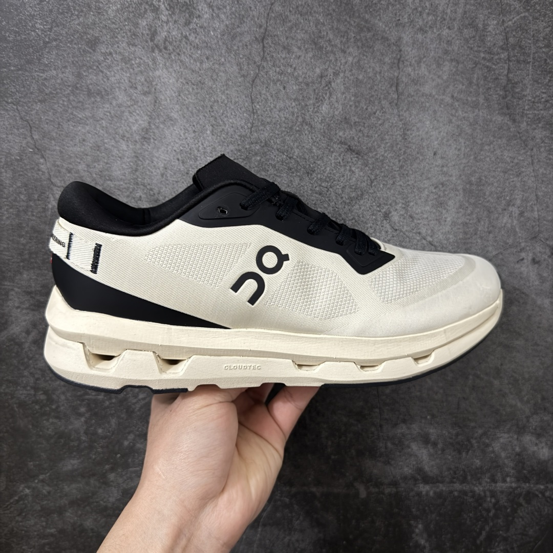 【PZ纯原】On昂跑 Cloudzone跑鞋 市场最优版本 区别市场通货 配件齐全 塑料膜包装 带手提袋 鞋底搭载了on的核心科技缓震技术CloudTec 绝对会是一双冷门联名好鞋，简约不失质感，细节满满却又很低调，不喜欢撞款的朋友赶紧入手！😍 尺码：36-45带半码-选品中心