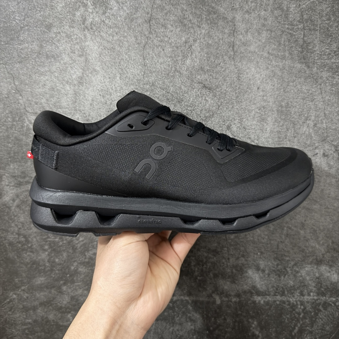 【PZ纯原】On昂跑 Cloudzone跑鞋 市场最优版本 区别市场通货 配件齐全 塑料膜包装 带手提袋 鞋底搭载了on的核心科技缓震技术CloudTec 绝对会是一双冷门联名好鞋，简约不失质感，细节满满却又很低调，不喜欢撞款的朋友赶紧入手！😍 尺码：36-45带半码-选品中心