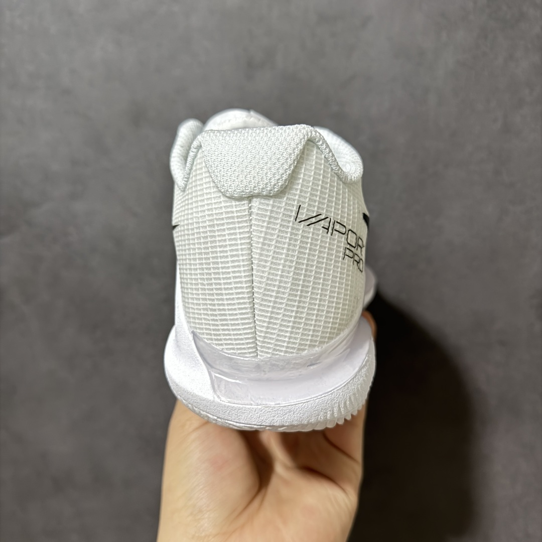 图片[4]-【公司级】Nike Zoom Vapor Pro HC简约时尚百搭经典 减震 低帮 网球鞋 颜值与实用性兼具 轻质网眼鞋面，透气又轻盈 Air Zoom 缓震配置超给力，击球冲击能有效吸收，缓震回弹超舒适，启动反馈也很赞。 鞋身流线型设计，减少空气阻力，灵活性拉满 鞋底橡胶耐磨，硬地抓地力强，多方向人字纹，急停、变向都稳 中足锁定稳，侧向支撑靠谱，鞋楦贴合度适中，打球时脚在鞋里不乱晃，能专注赢球 简约设计适配多种风格，运动与日常场景无缝切换 轻量化与透气性 网面材质减轻重量，长时间穿着舒适 尺码：36-45-选品中心