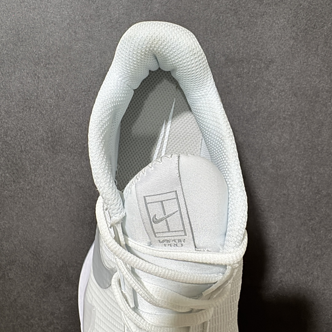 图片[6]-【公司级】Nike Zoom Vapor Pro HC简约时尚百搭经典 减震 低帮 网球鞋 颜值与实用性兼具 轻质网眼鞋面，透气又轻盈 Air Zoom 缓震配置超给力，击球冲击能有效吸收，缓震回弹超舒适，启动反馈也很赞。 鞋身流线型设计，减少空气阻力，灵活性拉满 鞋底橡胶耐磨，硬地抓地力强，多方向人字纹，急停、变向都稳 中足锁定稳，侧向支撑靠谱，鞋楦贴合度适中，打球时脚在鞋里不乱晃，能专注赢球 简约设计适配多种风格，运动与日常场景无缝切换 轻量化与透气性 网面材质减轻重量，长时间穿着舒适 尺码：36-45-选品中心