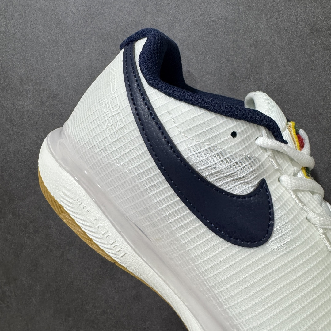 图片[8]-【公司级】Nike Zoom Vapor Pro HC简约时尚百搭经典 减震 低帮 网球鞋 颜值与实用性兼具 轻质网眼鞋面，透气又轻盈 Air Zoom 缓震配置超给力，击球冲击能有效吸收，缓震回弹超舒适，启动反馈也很赞。 鞋身流线型设计，减少空气阻力，灵活性拉满 鞋底橡胶耐磨，硬地抓地力强，多方向人字纹，急停、变向都稳 中足锁定稳，侧向支撑靠谱，鞋楦贴合度适中，打球时脚在鞋里不乱晃，能专注赢球 简约设计适配多种风格，运动与日常场景无缝切换 轻量化与透气性 网面材质减轻重量，长时间穿着舒适 尺码：36-45-选品中心