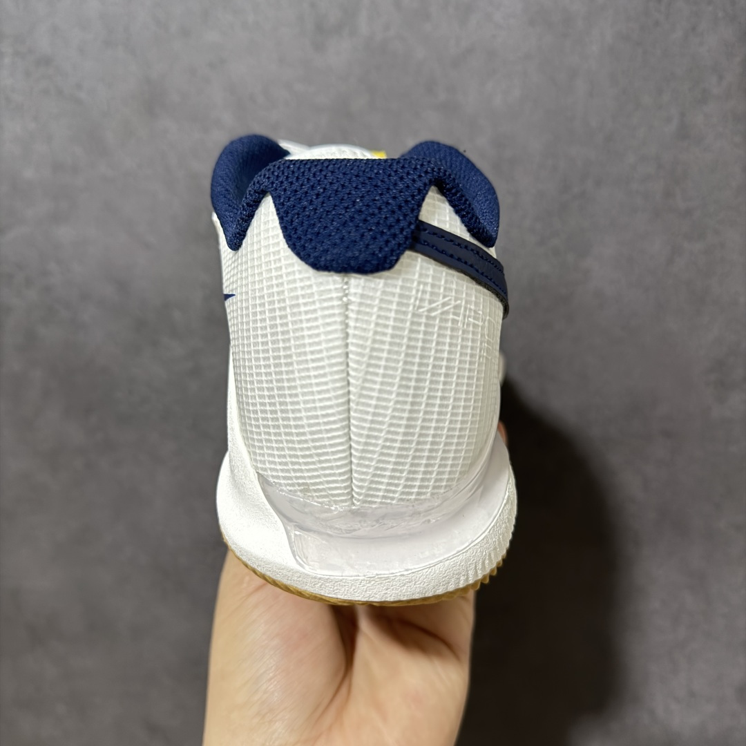 图片[4]-【公司级】Nike Zoom Vapor Pro HC简约时尚百搭经典 减震 低帮 网球鞋 颜值与实用性兼具 轻质网眼鞋面，透气又轻盈 Air Zoom 缓震配置超给力，击球冲击能有效吸收，缓震回弹超舒适，启动反馈也很赞。 鞋身流线型设计，减少空气阻力，灵活性拉满 鞋底橡胶耐磨，硬地抓地力强，多方向人字纹，急停、变向都稳 中足锁定稳，侧向支撑靠谱，鞋楦贴合度适中，打球时脚在鞋里不乱晃，能专注赢球 简约设计适配多种风格，运动与日常场景无缝切换 轻量化与透气性 网面材质减轻重量，长时间穿着舒适 尺码：36-45-选品中心