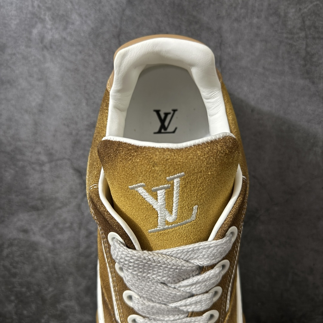 图片[8]-【专柜版/海淘代购】 LV 路易威登LOUIS VUITTON Tilted Low Sneakers 倾斜系列低帮复古休闲运动文化百搭板鞋 2026早春款板鞋 饼干鞋 市场最顶天花板 礼盒包装 正确细节 原鞋原材料1：1打造 完美版型做工 欢迎对比市场任何品质的货品 广东原产 升级原楦型开发纸版 包装说明书防尘布袋物件(附送官方快递加固牛皮纸外盒!!)#采用Monogram 丹宁布鞋面材质#鞋垫嵌入软脚感EVA物料#后跟耐弯折滴塑支撑片#全新开发TPR光泽组合隔色鞋底❗ 尺码：39 40 41 42 43 44 45-选品中心