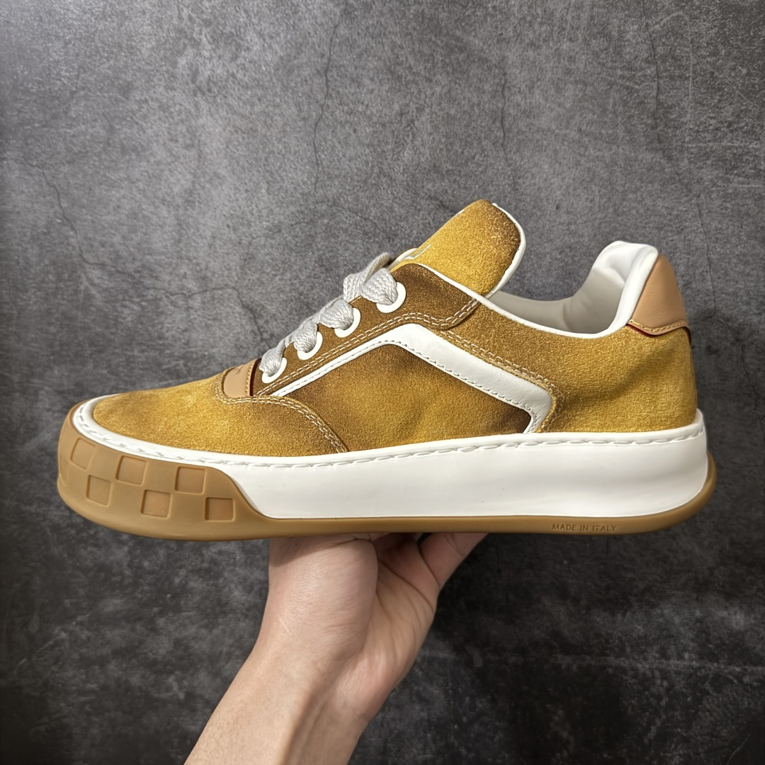 图片[2]-【专柜版/海淘代购】 LV 路易威登LOUIS VUITTON Tilted Low Sneakers 倾斜系列低帮复古休闲运动文化百搭板鞋 2026早春款板鞋 饼干鞋 市场最顶天花板 礼盒包装 正确细节 原鞋原材料1：1打造 完美版型做工 欢迎对比市场任何品质的货品 广东原产 升级原楦型开发纸版 包装说明书防尘布袋物件(附送官方快递加固牛皮纸外盒!!)#采用Monogram 丹宁布鞋面材质#鞋垫嵌入软脚感EVA物料#后跟耐弯折滴塑支撑片#全新开发TPR光泽组合隔色鞋底❗ 尺码：39 40 41 42 43 44 45-选品中心