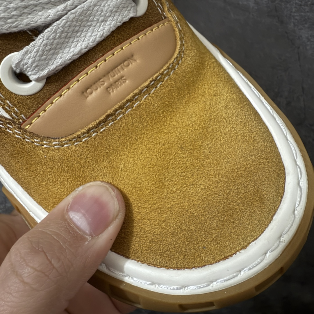 图片[6]-【专柜版/海淘代购】 LV 路易威登LOUIS VUITTON Tilted Low Sneakers 倾斜系列低帮复古休闲运动文化百搭板鞋 2026早春款板鞋 饼干鞋 市场最顶天花板 礼盒包装 正确细节 原鞋原材料1：1打造 完美版型做工 欢迎对比市场任何品质的货品 广东原产 升级原楦型开发纸版 包装说明书防尘布袋物件(附送官方快递加固牛皮纸外盒!!)#采用Monogram 丹宁布鞋面材质#鞋垫嵌入软脚感EVA物料#后跟耐弯折滴塑支撑片#全新开发TPR光泽组合隔色鞋底❗ 尺码：39 40 41 42 43 44 45-选品中心
