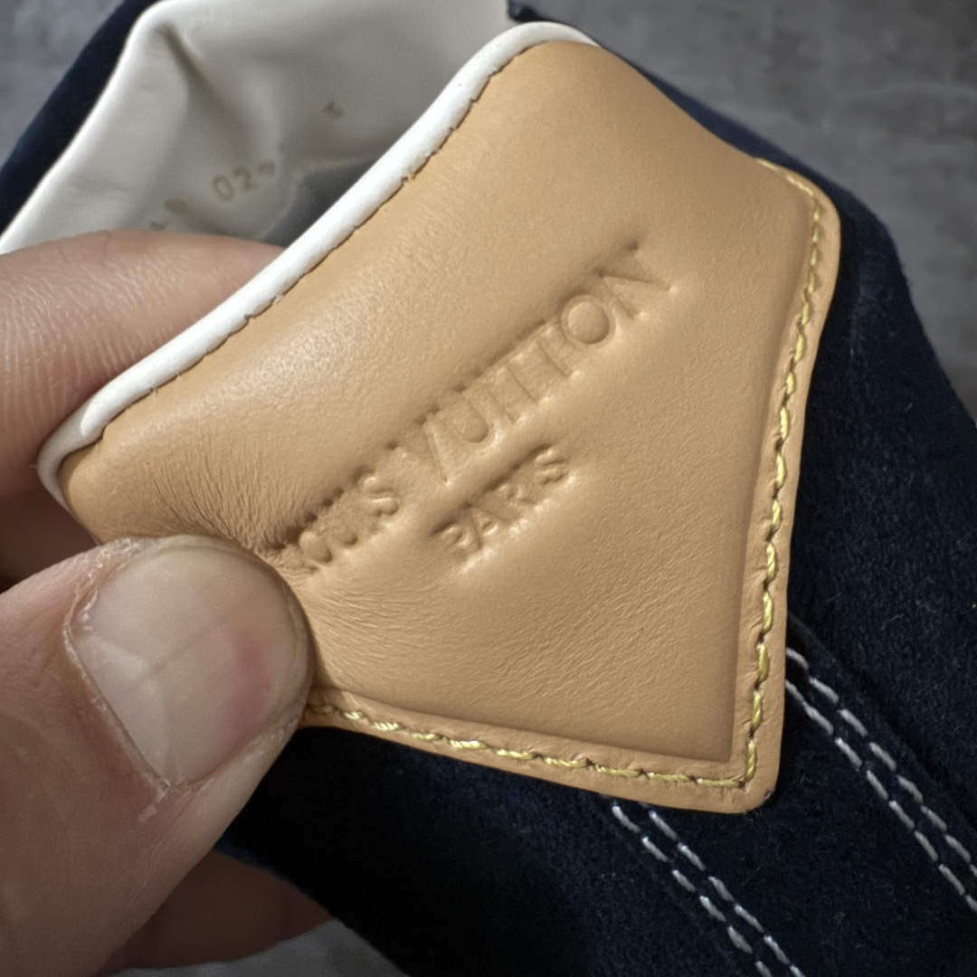 图片[3]-【专柜版/海淘代购】 LV 路易威登LOUIS VUITTON Tilted Low Sneakers 倾斜系列低帮复古休闲运动文化百搭板鞋 2026早春款板鞋 饼干鞋 市场最顶天花板 礼盒包装 正确细节 原鞋原材料1：1打造 完美版型做工 欢迎对比市场任何品质的货品 广东原产 升级原楦型开发纸版 包装说明书防尘布袋物件(附送官方快递加固牛皮纸外盒!!)#采用Monogram 丹宁布鞋面材质#鞋垫嵌入软脚感EVA物料#后跟耐弯折滴塑支撑片#全新开发TPR光泽组合隔色鞋底❗ 尺码：39 40 41 42 43 44 45 46-选品中心