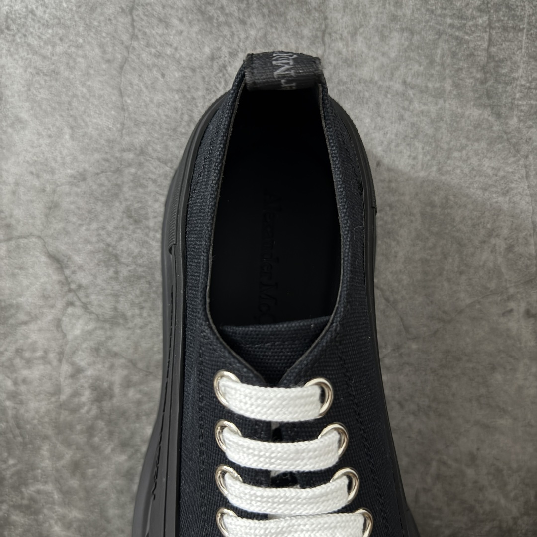 图片[8]-【HT纯原礼盒版】Alexander McQueen/亚历山大麦昆松糕鞋厚底增高小白鞋 帆布鞋 麦昆二代黑色 全市场配色最齐(100+配色) 性价比最高 同价位品质无敌 进口丝绸亚光原版正品 水染羊皮内里 羊皮垫脚 回弹度到位 耐磨又舒适 鞋底厚4.5cm 全套原版包装 配件齐全 官方一致 凹凸定制正品原盒包装 右脚鞋舌嵌入防伪芯片装置 外盒鞋标官方二维码扫码+防伪芯片 尺码：35-45-选品中心