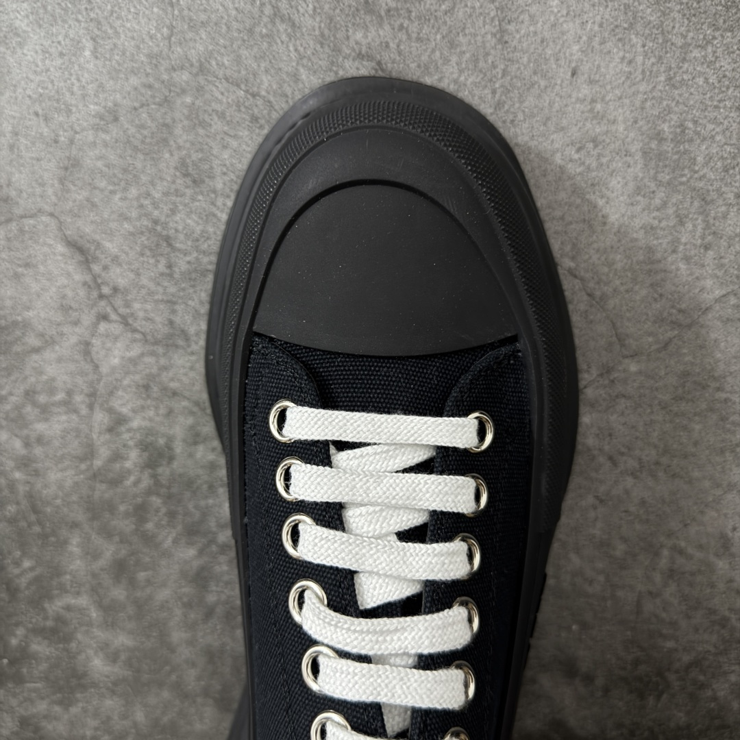 图片[5]-【HT纯原礼盒版】Alexander McQueen/亚历山大麦昆松糕鞋厚底增高小白鞋 帆布鞋 麦昆二代黑色 全市场配色最齐(100+配色) 性价比最高 同价位品质无敌 进口丝绸亚光原版正品 水染羊皮内里 羊皮垫脚 回弹度到位 耐磨又舒适 鞋底厚4.5cm 全套原版包装 配件齐全 官方一致 凹凸定制正品原盒包装 右脚鞋舌嵌入防伪芯片装置 外盒鞋标官方二维码扫码+防伪芯片 尺码：35-45-选品中心