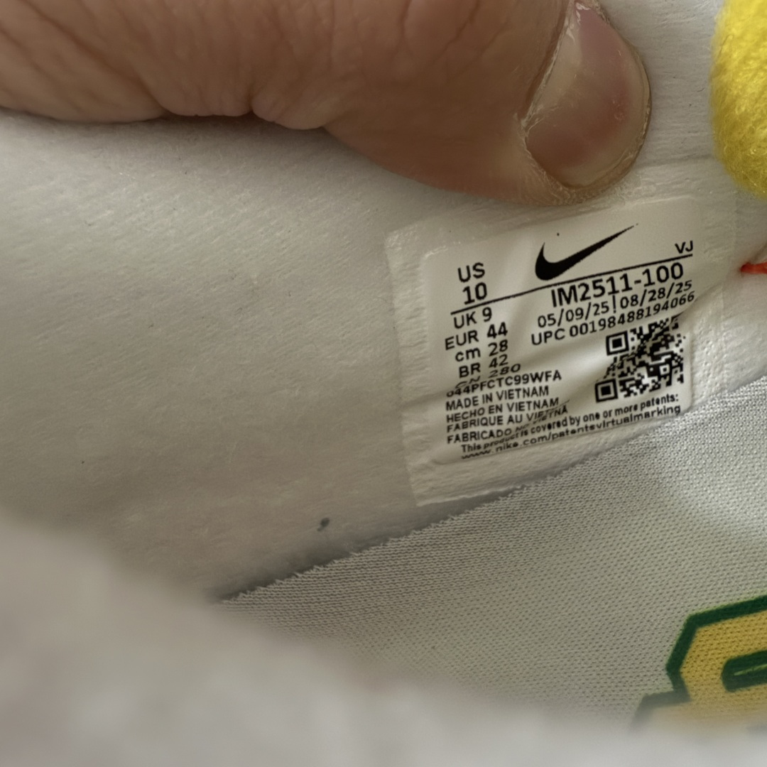 图片[8]-【Max版本】The Grateful Dead x University of Oregon x Nike Air Max 90 联名绿黄复古气垫运动跑步鞋，俄勒冈大学（UO）联名款 白黄绿感恩鸭 IM2511-100，配件齐全 顶级90款问市 开发数月 原版开发 多道QC质检 鞋型完美复刻 原厂级别工艺 正确色卡 正确气垫蓝光 正确大底 独家私模 采用进口头层牛皮拼接 定位高端市场 行业标杆工艺 尺码：39 40 40.5 41 42 42.5 43 44 44.5 45 46-选品中心