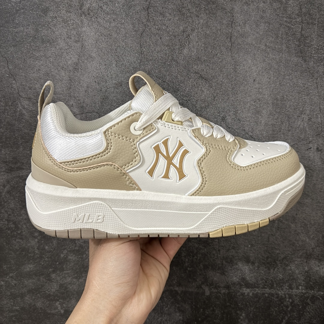【纯原升级版】韩国洋基队NY大标潮流老爹鞋 MLB小白鞋市面上唯一顶级纯原版本 原材料打造 原楦原档案数据开发版型 完美鞋头弧度/后套收口效果🆚市面文案版本‼️ 原厂立体填充鞋舌海绵 中底注胶孔原数据开发模具大底 原厂转印标 保证不掉字 内增高6cm 原厂1:1模具开发 原厂进口纳米材质 原厂 全套手提袋 原盒雷射防伪标包装 天猫订单品质 官网尺码35-45-选品中心