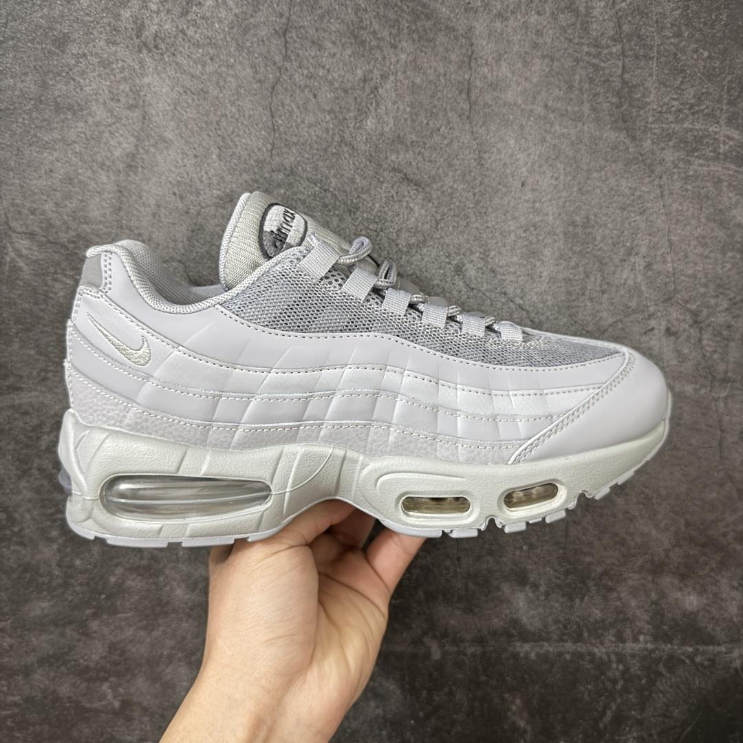 【顶级芯片版】Nike Air Max 95 灰色 货号:HM8755-002 顶级版 开发数月 原版开发 多道QC质检 鞋型完美复刻 原厂级别工艺 正确色卡 正确气垫蓝光 正确大底 独家私模 采用进口头层牛皮拼接 定位高端市场 行业标杆工艺 尺码:40 40.5 41 42 42.5 43 44 44.5 45 46-选品中心