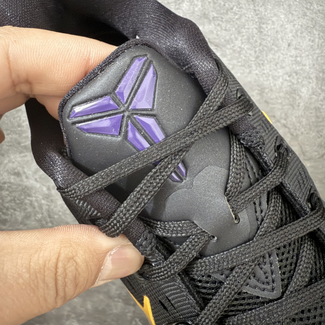 图片[6]-【GX绿x版本】Nike Kobe 9 Elite Low Protro 耐克 科比9代 低帮 黑白黄 IH1401-002 完美复刻公司货 React科技鞋垫加持 实战配置直接拉满 原楦纸板开发 鞋身流线型、后跟塑形 区分土肥圆 原厂针织鞋面一针一线匹配原版 全身鞋材卡料色独家定制 唯一万针立体刺绣SWOOSH 真实底模最大50.5 实战利器 专供海外市场 独立原厂模具 首批不拼图大几率过验 亲测已过 支持各种高强度实战 无需担心 补货周期极长 脚宽建议买大半码 科比系列前掌偏窄 支持七天无理由退换 尺码： 40 40.5 41 42 42.5 43 44 44.5 45 46 47.5 48.5-选品中心