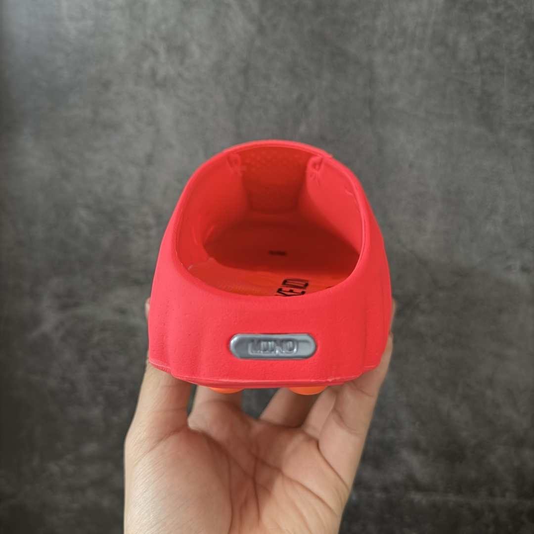 图片[4]-【W1纯原】NK Mind 001 Sail 黑科技足底按摩舒适贴合训练鞋 红色HQ4307-003 顶级版本 正确细节 1：1标配组合底 MD软底 渐变雾面大底 超高清洁度 按摩功能效果同步原版 区别市场通货 Mind 001 从神经科学中汲取灵感，打造出一款不仅外观独特，更能为穿着者带来别样感知体验的球鞋，此次新作将继续延续此核心方向。历时十年打磨的 Mind 系列，承载着 Nike 对未来鞋款的愿景呈现。系列中的每双鞋，外底均由 22 个独立泡沫结节构成，旨在模拟赤足般的体验。这些结节N通过与足底感官感受器的相互作用，从而促进人体的自然步态。 尺码：36-47.5=36 37.5 38.5 40 41 42.5 44 45 46 47.5 48和官网一样偏小一码-选品中心