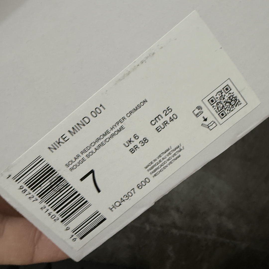 图片[9]-【W1纯原】NK Mind 001 Sail 黑科技足底按摩舒适贴合训练鞋 红色HQ4307-003 顶级版本 正确细节 1：1标配组合底 MD软底 渐变雾面大底 超高清洁度 按摩功能效果同步原版 区别市场通货 Mind 001 从神经科学中汲取灵感，打造出一款不仅外观独特，更能为穿着者带来别样感知体验的球鞋，此次新作将继续延续此核心方向。历时十年打磨的 Mind 系列，承载着 Nike 对未来鞋款的愿景呈现。系列中的每双鞋，外底均由 22 个独立泡沫结节构成，旨在模拟赤足般的体验。这些结节N通过与足底感官感受器的相互作用，从而促进人体的自然步态。 尺码：36-47.5=36 37.5 38.5 40 41 42.5 44 45 46 47.5 48和官网一样偏小一码-选品中心