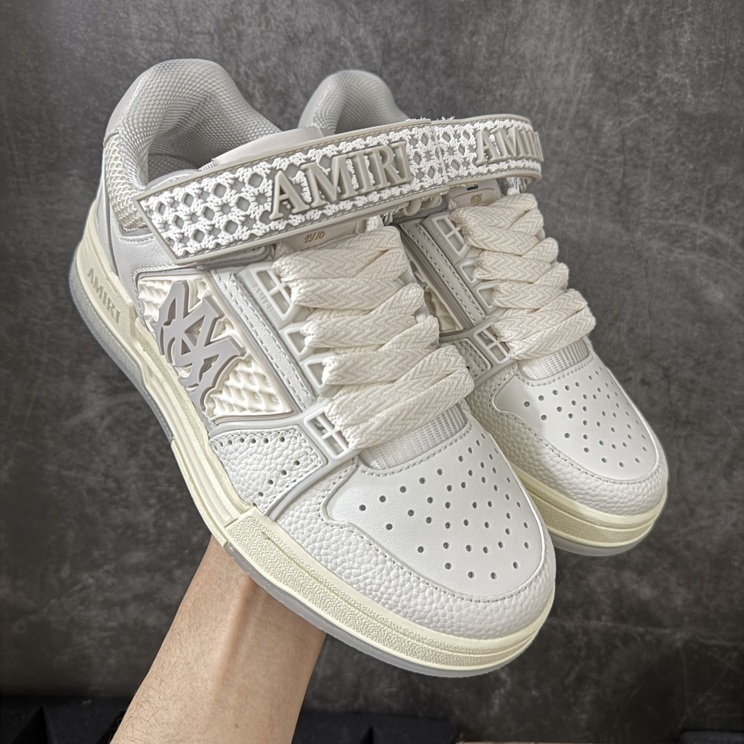 【佛山超A版】AMIRI 埃米尔 MA Skyline系列 复古 厚底 魔术贴 情侣款 休闲运动板鞋 全新MA Skyline系列,立体MA QUAD点缀,采用双色橡胶鞋底搭配质感皮革鞋面,闭合方式采用魔术贴+鞋带,个性复古篮球风格 ▪️面料: 原版定制进口头层牛皮 ▪️内里: 原版定制透气网里 ▪️大底: 原版开模防滑橡胶材质 ▪️底厚: 4CM ▪️尺码: 男款39-46-选品中心