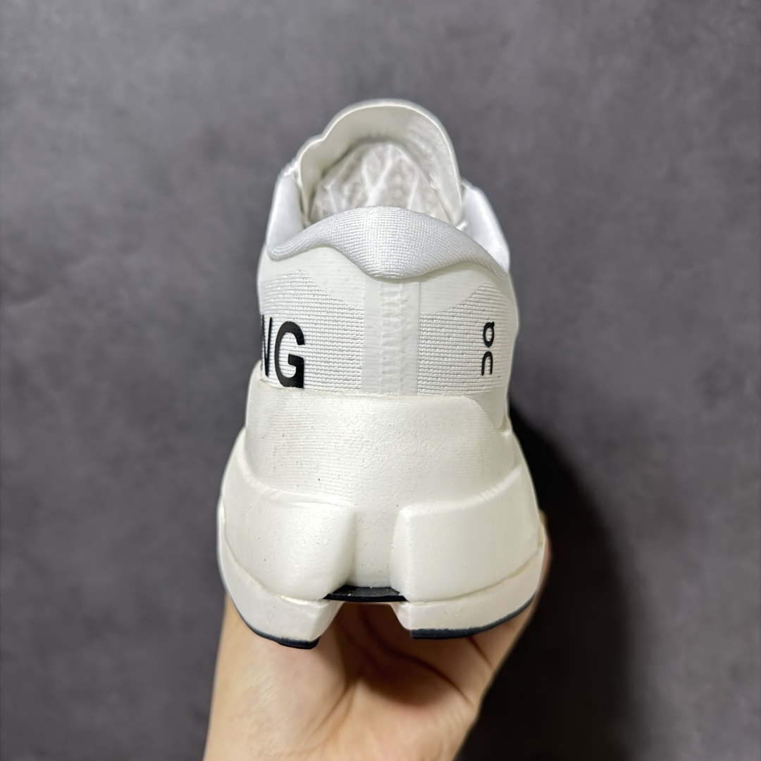 图片[4]-【PZ纯原】On昂跑 Cloudboom Max 系列舒适时尚透气支撑马拉松跑步鞋 纯原版本 做工版型材质非常到位 升级原楦原纸版开发版型 采用半透明轻量化纱网热熔面料材质 搭载双层Helion™泡棉中底 外置耐磨防滑橡胶底片❗️ 采用人体工程超薄透气网织布鞋面材质 搭镂空CloudTec®️科技泡棉缓震(4.5cm厘米)加厚中底 外置耐磨防滑橡胶底片 好看好穿 尺码：​36-45 无半码 ​-选品中心