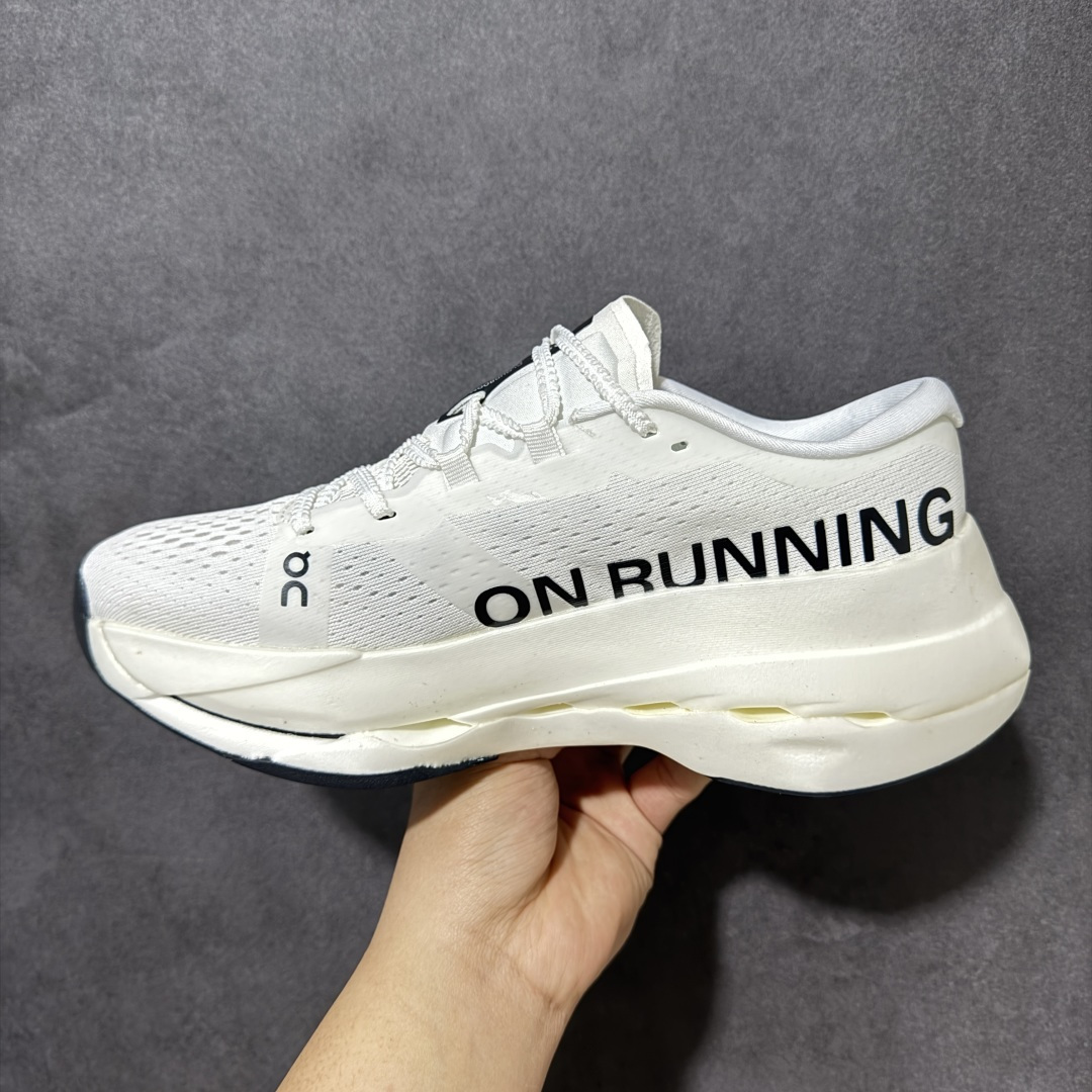 图片[2]-【PZ纯原】On昂跑 Cloudboom Max 系列舒适时尚透气支撑马拉松跑步鞋 纯原版本 做工版型材质非常到位 升级原楦原纸版开发版型 采用半透明轻量化纱网热熔面料材质 搭载双层Helion™泡棉中底 外置耐磨防滑橡胶底片❗️ 采用人体工程超薄透气网织布鞋面材质 搭镂空CloudTec®️科技泡棉缓震(4.5cm厘米)加厚中底 外置耐磨防滑橡胶底片 好看好穿 尺码：​36-45 无半码 ​-选品中心