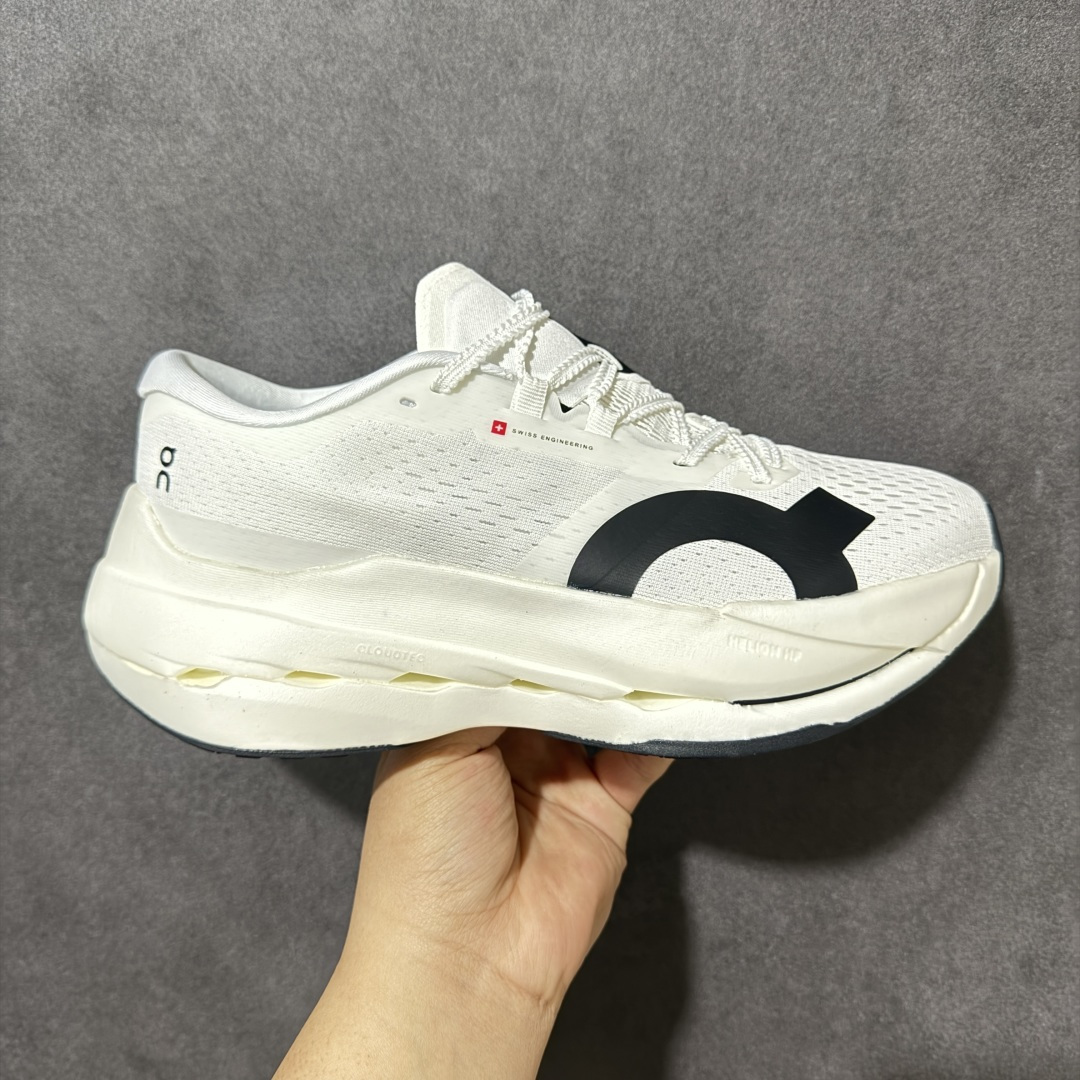 【PZ纯原】On昂跑 Cloudboom Max 系列舒适时尚透气支撑马拉松跑步鞋 纯原版本 做工版型材质非常到位 升级原楦原纸版开发版型 采用半透明轻量化纱网热熔面料材质 搭载双层Helion™泡棉中底 外置耐磨防滑橡胶底片❗️ 采用人体工程超薄透气网织布鞋面材质 搭镂空CloudTec®️科技泡棉缓震(4.5cm厘米)加厚中底 外置耐磨防滑橡胶底片 好看好穿 尺码:36-45 无半码 -选品中心