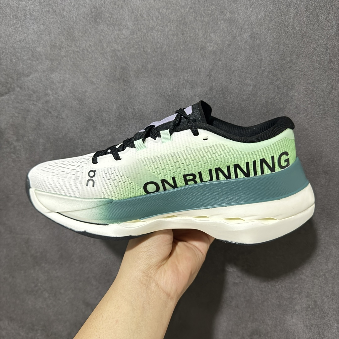 图片[2]-【PZ纯原】On昂跑 Cloudboom Max 系列舒适时尚透气支撑马拉松跑步鞋 纯原版本 做工版型材质非常到位 升级原楦原纸版开发版型 采用半透明轻量化纱网热熔面料材质 搭载双层Helion™泡棉中底 外置耐磨防滑橡胶底片❗️ 采用人体工程超薄透气网织布鞋面材质 搭镂空CloudTec®️科技泡棉缓震(4.5cm厘米)加厚中底 外置耐磨防滑橡胶底片 好看好穿 尺码：​36-45 无半码 ​-选品中心