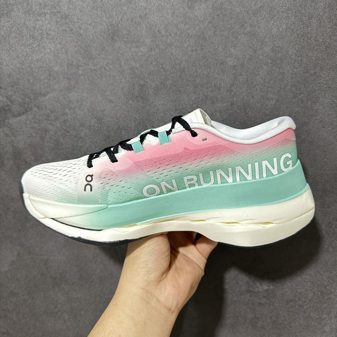 图片[2]-【PZ纯原】On昂跑 Cloudboom Max 系列舒适时尚透气支撑马拉松跑步鞋 纯原版本 做工版型材质非常到位 升级原楦原纸版开发版型 采用半透明轻量化纱网热熔面料材质 搭载双层Helion™泡棉中底 外置耐磨防滑橡胶底片❗️ 采用人体工程超薄透气网织布鞋面材质 搭镂空CloudTec®️科技泡棉缓震(4.5cm厘米)加厚中底 外置耐磨防滑橡胶底片 好看好穿 尺码：​36-45 无半码 ​-选品中心