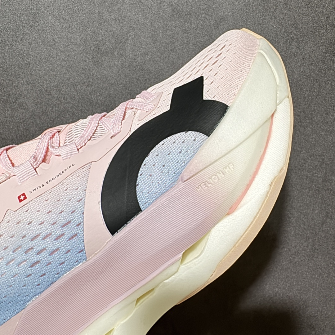 图片[7]-【PZ纯原】On昂跑 Cloudboom Max 系列舒适时尚透气支撑马拉松跑步鞋 纯原版本 做工版型材质非常到位 升级原楦原纸版开发版型 采用半透明轻量化纱网热熔面料材质 搭载双层Helion™泡棉中底 外置耐磨防滑橡胶底片❗️ 采用人体工程超薄透气网织布鞋面材质 搭镂空CloudTec®️科技泡棉缓震(4.5cm厘米)加厚中底 外置耐磨防滑橡胶底片 好看好穿 尺码：​36-40无半码 ​-选品中心
